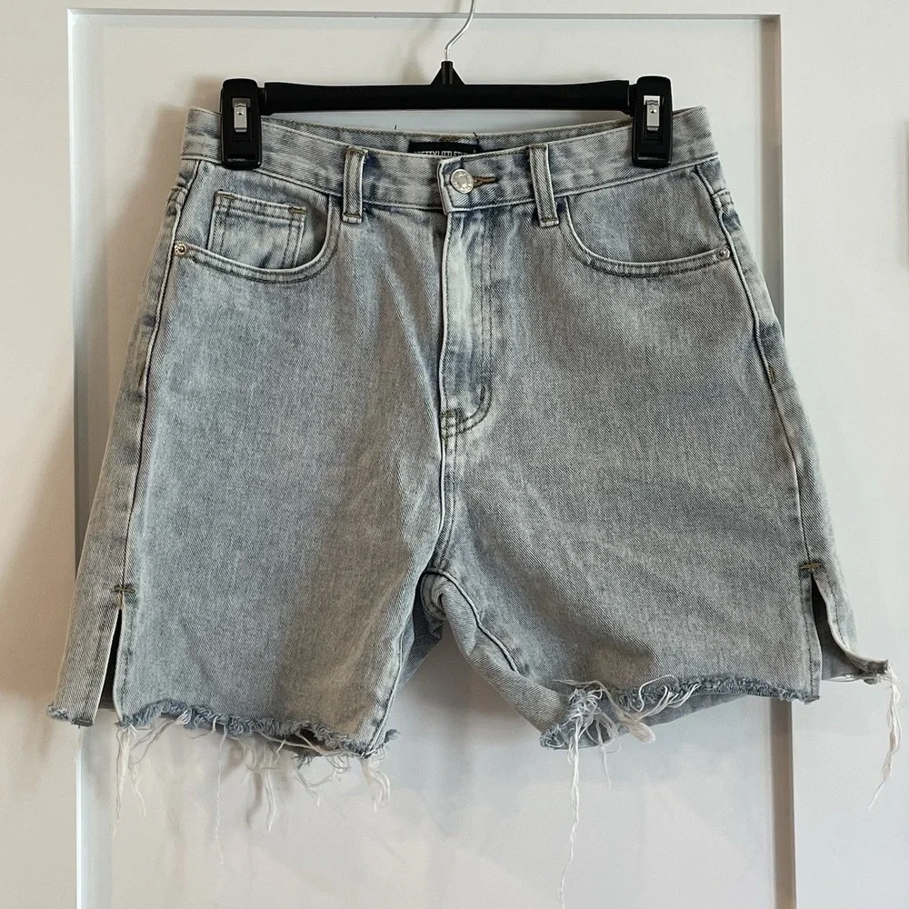 PLT Pretty little thing womens High Waisted stretchy JEAN shorts DENIM UK 8 US 4 - Picture 1 of 7